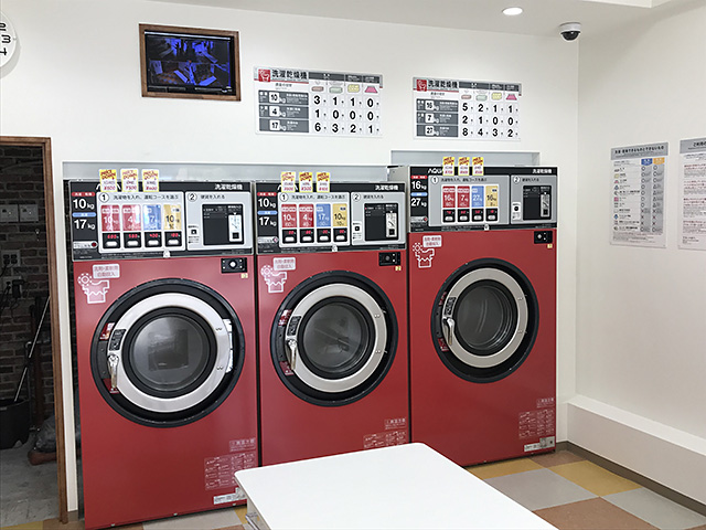 成育店 店内1